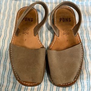 Pons flat sandals size 7
